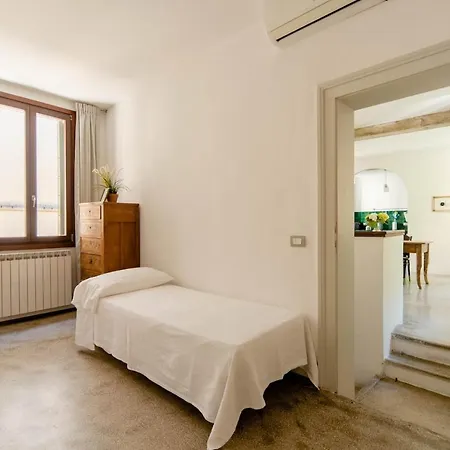 Melusina Homes Historical Center Veneza