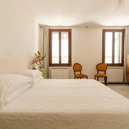 Melusina Homes Historical Center Apartamento *