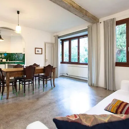 Melusina Homes Historical Center Veneza