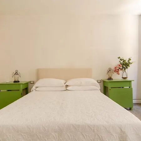 Melusina Homes Historical Center * Veneza
