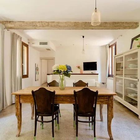 Melusina Homes Venezia