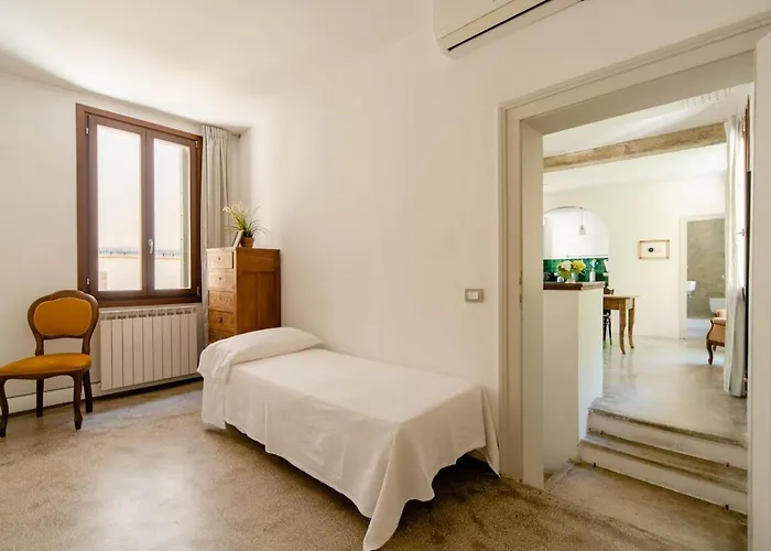 Melusina Homes Historical Center 베니스