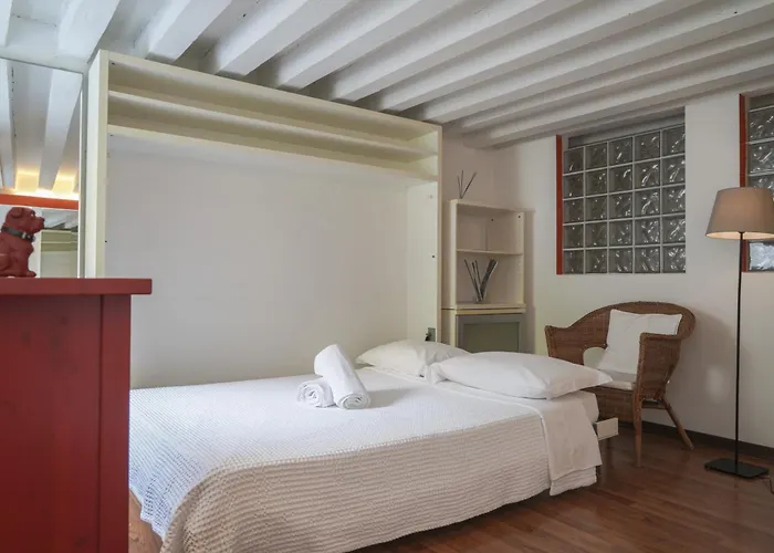 Melusina Homes Historical Center 아파트 *