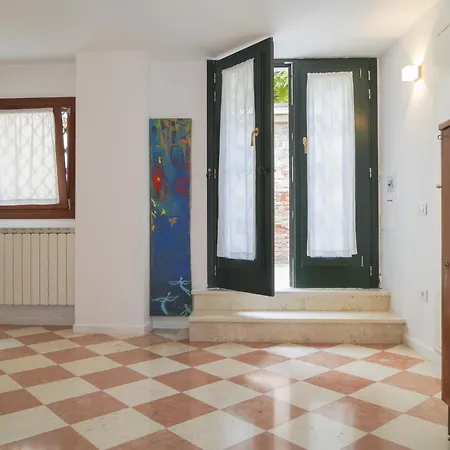 Apartment Melusina Homes Historical Center Venedig